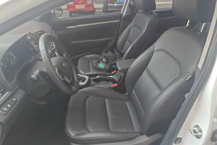 Used Hyundai Elantra (6th Generation / Lingdong) 2016 1.6L Automatic ZhiXuan · Luxury Version Left Front Seat
