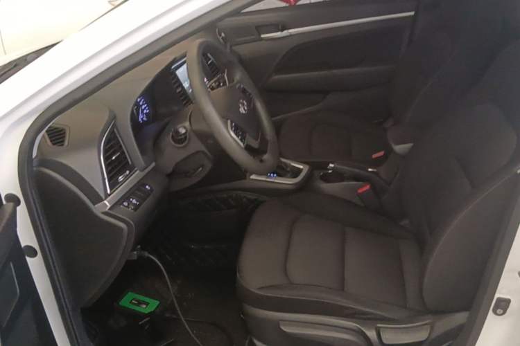 Used Hyundai Elantra (6th Generation / Lingdong) 2016 1.6L Automatic ZhiXuan – Elite Version Left Front Seat