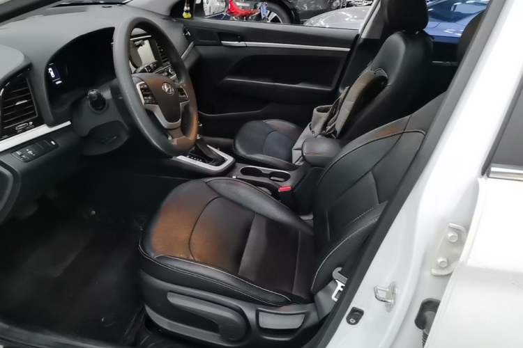 Used Hyundai Elantra (6th Generation / Lingdong) 2016 1.6L Automatic ZhiXuan – Elite Version Left Front Seat