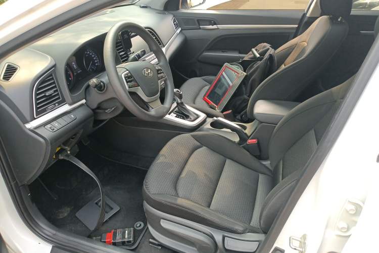 Used Hyundai Elantra (6th Generation / Lingdong) 2016 1.6L Automatic ZhiXuan – Elite Version Left Front Seat