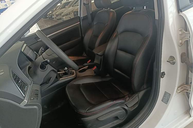 Used Hyundai Elantra (6th Generation / Lingdong) 2016 1.6L Manual ZhiXuan·Youth Edition Left Front Seat