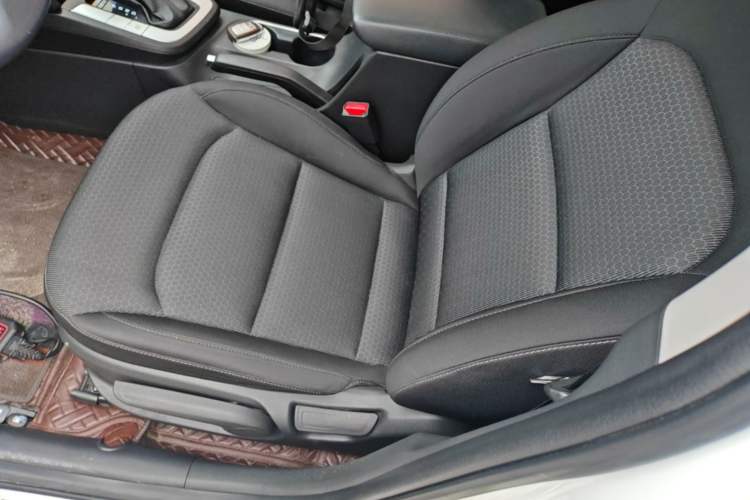 Used Hyundai Elantra (6th Generation / Lingdong) 2016 1.6L Automatic ZhiXuan – Elite Version Left Front Seat