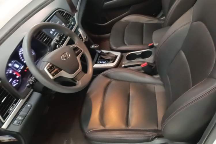 Used Hyundai Elantra (6th Generation / Lingdong) 2016 1.6L Automatic ZhiXuan – Elite Version Left Front Seat