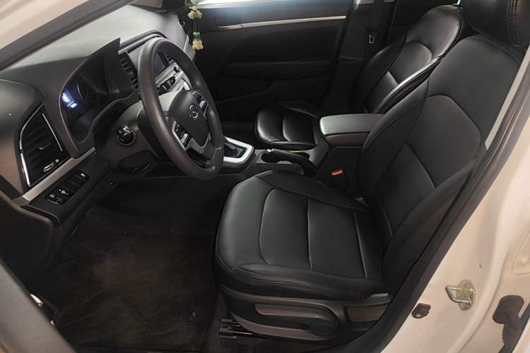 Used Hyundai Elantra (6th Generation / Lingdong) 2016 1.6L Automatic ZhiXuan – Elite Version Left Front Seat