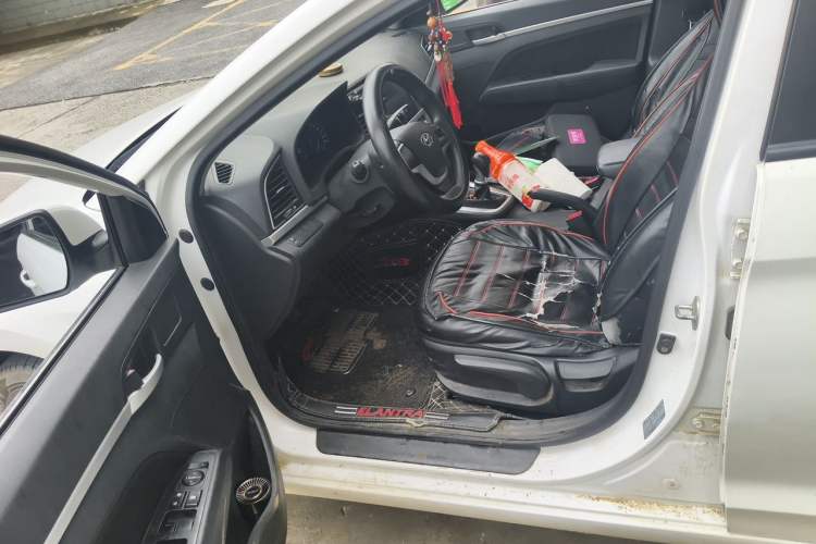 Used Hyundai Elantra (6th Generation / Lingdong) 2016 1.6L Manual ZhiXuan·Youth Edition Left Front Seat