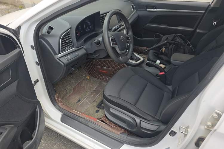 Used Hyundai Elantra (6th Generation / Lingdong) 2016 1.6L Automatic ZhiXuan – Elite Version Left Front Seat