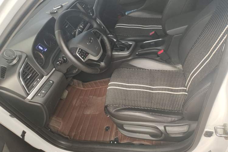 Used Hyundai Elantra (6th Generation / Lingdong) 2016 1.6L Automatic ZhiXuan – Elite Version Left Front Seat
