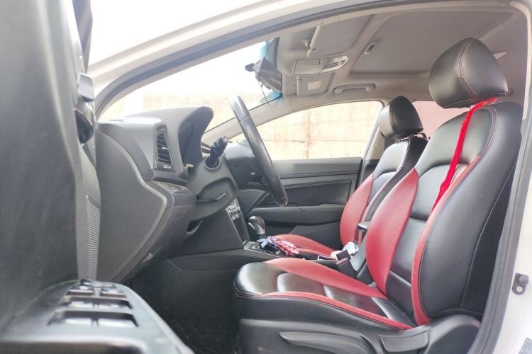 Used Hyundai Elantra (6th Generation / Lingdong) 2016 1.4T Dual-Clutch Xuan Dong · Dynamic Version Left Front Seat