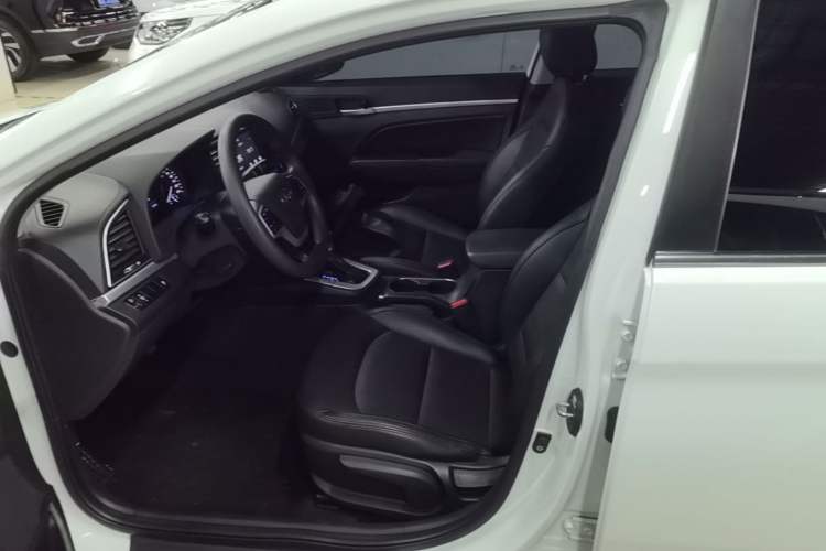 Used Hyundai Elantra (6th Generation / Lingdong) 2016 1.6L Automatic ZhiXuan – Elite Version Left Front Seat