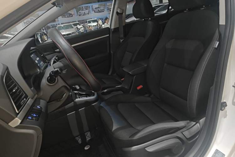 Used Hyundai Elantra (6th Generation / Lingdong) 2016 1.6L Automatic ZhiXuan – Elite Version Left Front Seat