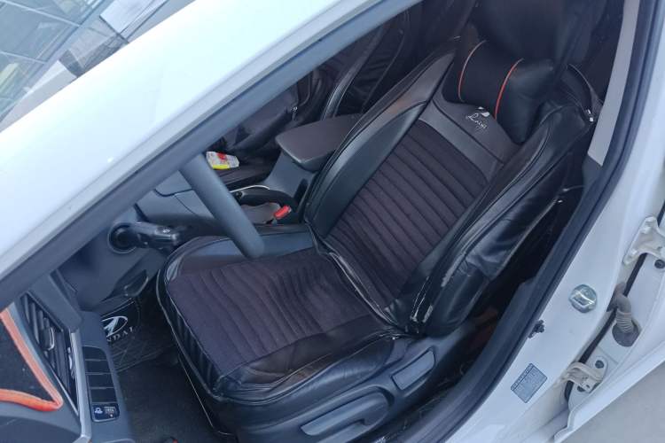 Used Hyundai Elantra (6th Generation / Lingdong) 2016 1.6L Manual ZhiXuan·Youth Edition Left Front Seat