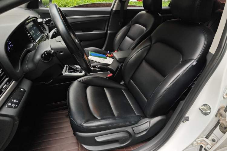 Used Hyundai Elantra (6th Generation / Lingdong) 2016 1.6L Automatic ZhiXuan – Elite Version Left Front Seat