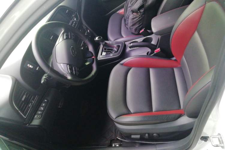 Used Hyundai Elantra (6th Generation / Lingdong) 2016 1.4T Dual-Clutch Xuan Dong · Flagship Edition Left Front Seat