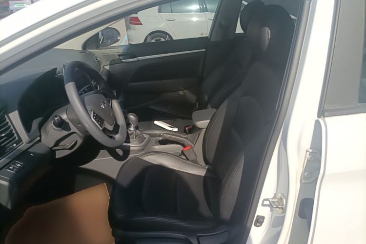 Used Hyundai Elantra (6th Generation / Lingdong) 2016 1.6L Manual ZhiXuan · Dynamic Model Left Front Seat