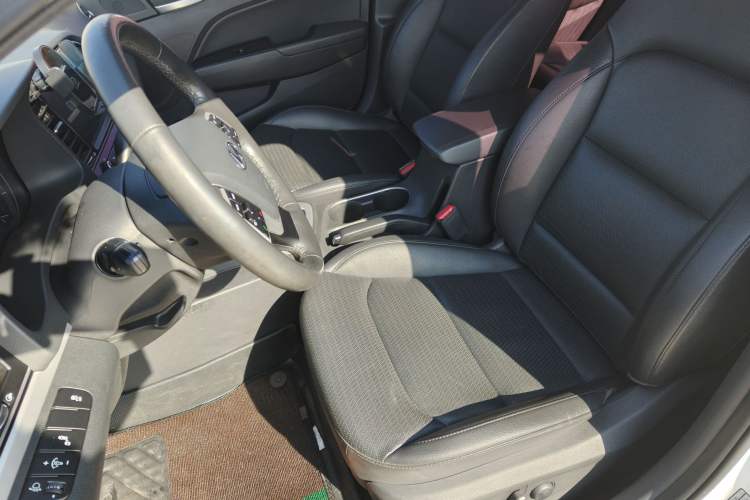 Used Hyundai Elantra (6th Generation / Lingdong) 2016 1.6L Automatic ZhiXuan · Luxury Version Left Front Seat