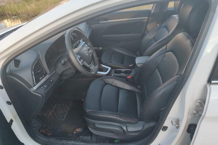 Used Hyundai Elantra (6th Generation / Lingdong) 2016 1.6L Automatic ZhiXuan – Elite Version Left Front Seat