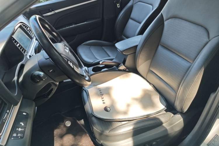 Used Hyundai Elantra (6th Generation / Lingdong) 2016 1.6L Automatic ZhiXuan · Luxury Version Left Front Seat
