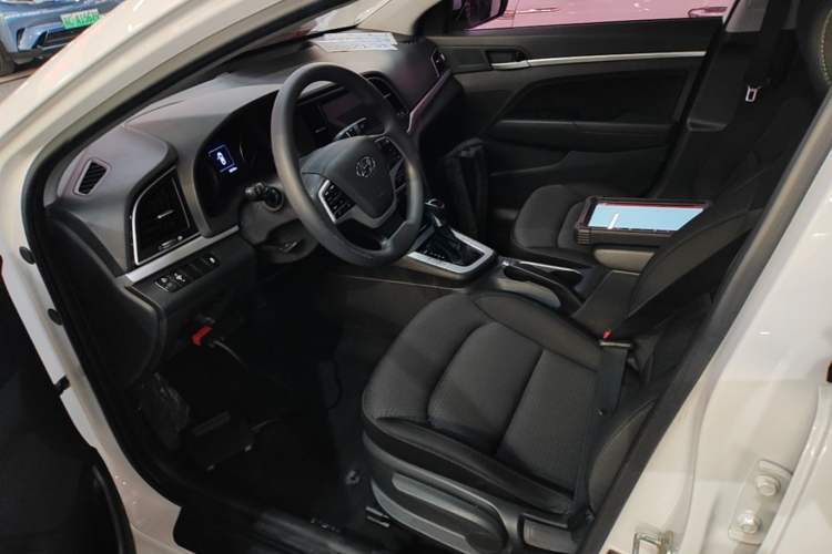 Used Hyundai Elantra (6th Generation / Lingdong) 2016 1.6L Automatic ZhiXuan – Elite Version Left Front Seat