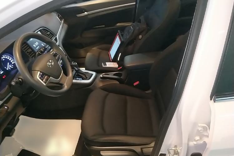 Used Hyundai Elantra (6th Generation / Lingdong) 2016 1.6L Automatic ZhiXuan – Elite Version Left Front Seat
