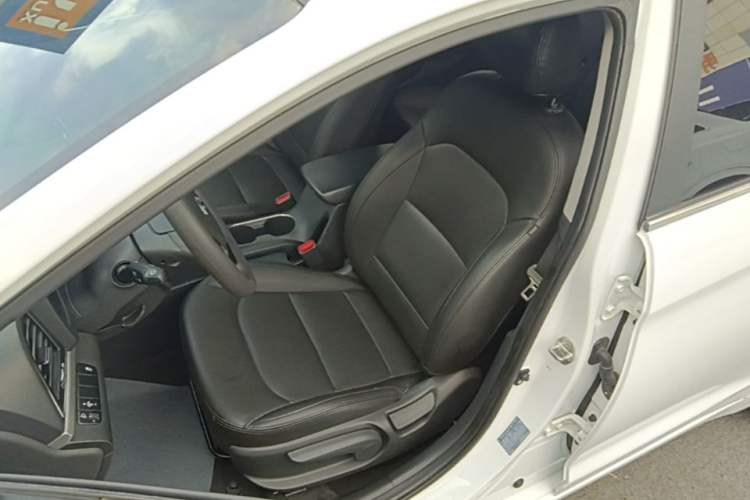 Used Hyundai Elantra (6th Generation / Lingdong) 2016 1.6L Automatic ZhiXuan – Elite Version Left Front Seat