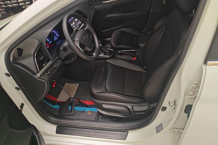 Used Hyundai Elantra (6th Generation / Lingdong) 2016 1.6L Automatic ZhiXuan – Elite Version Left Front Seat