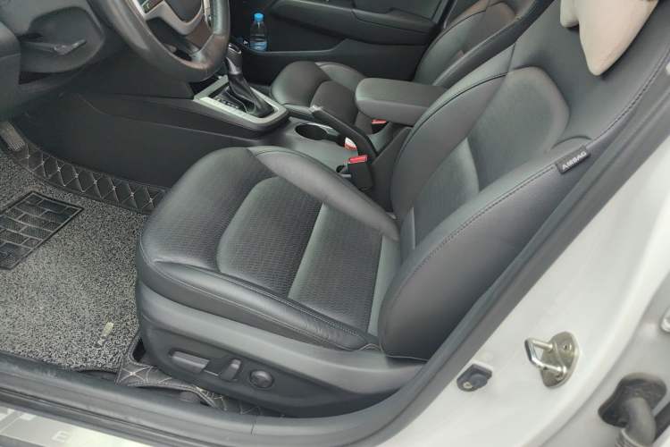 Used Hyundai Elantra (6th Generation / Lingdong) 2016 1.6L Automatic ZhiXuan · Flagship Edition Left Front Seat