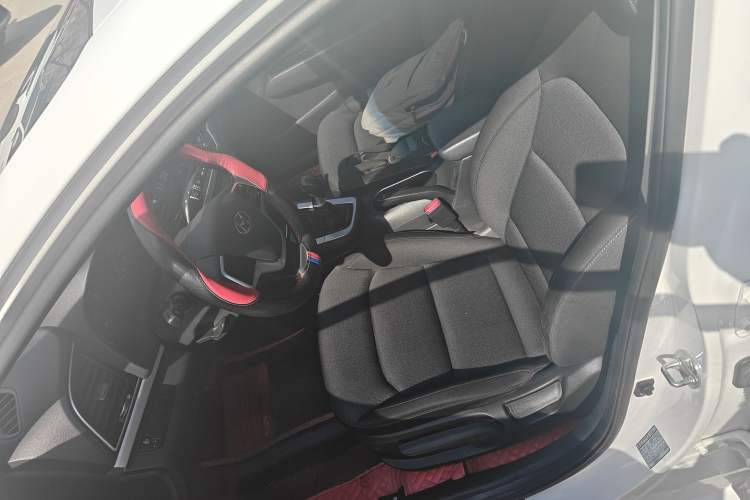 Used Hyundai Elantra (6th Generation / Lingdong) 2016 1.6L Manual ZhiXuan·Youth Edition Left Front Seat