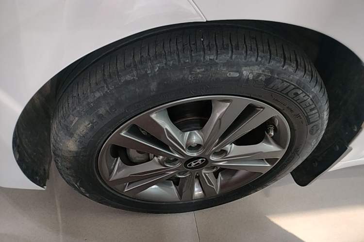 Used Hyundai Elantra (6th Generation / Lingdong) 2016 1.6L Manual ZhiXuan · Dynamic Model Left Front Wheel Hub