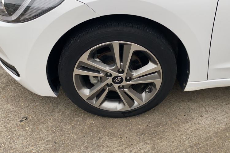Used Hyundai Elantra (6th Generation / Lingdong) 2016 1.6L Automatic ZhiXuan – Elite Version Left Front Wheel Hub