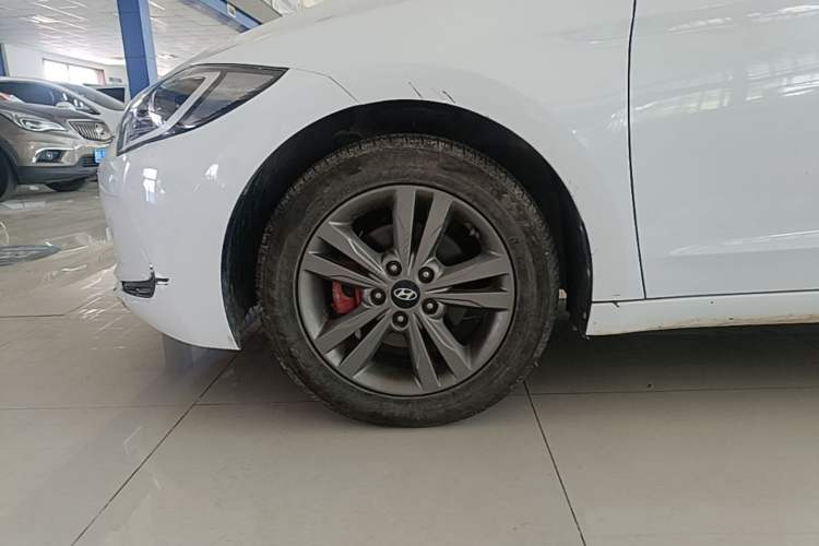 Used Hyundai Elantra (6th Generation / Lingdong) 2016 1.6L Manual ZhiXuan·Youth Edition Left Front Wheel Hub
