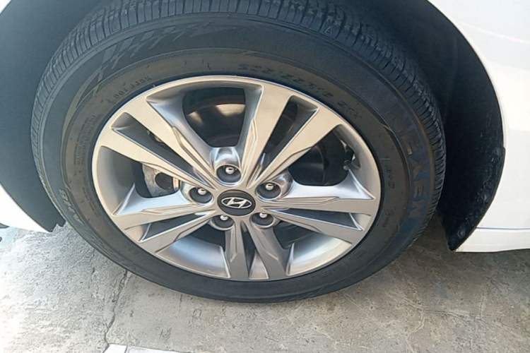 Used Hyundai Elantra (6th Generation / Lingdong) 2016 1.4T Dual-Clutch Xuan Dong · Dynamic Version Left Front Wheel Hub