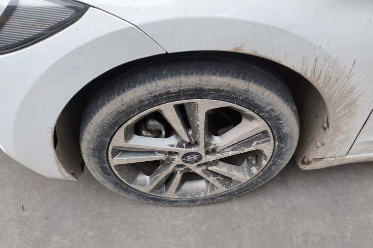 Used Hyundai Elantra (6th Generation / Lingdong) 2016 1.6L Automatic ZhiXuan – Elite Version Left Front Wheel Hub