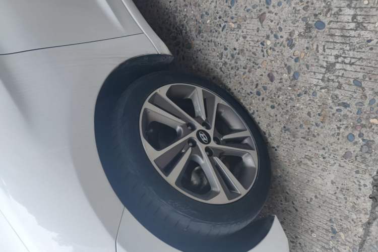 Used Hyundai Elantra (6th Generation / Lingdong) 2016 1.6L Automatic ZhiXuan – Elite Version Left Front Wheel Hub