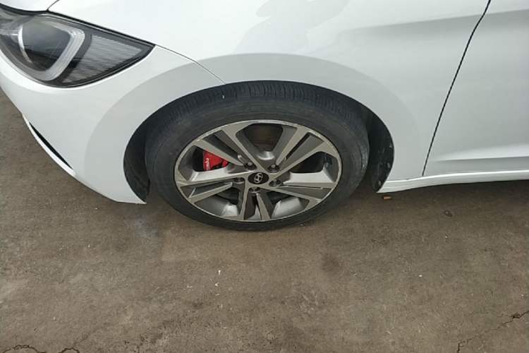 Used Hyundai Elantra (6th Generation / Lingdong) 2016 1.6L Automatic ZhiXuan – Elite Version Left Front Wheel Hub