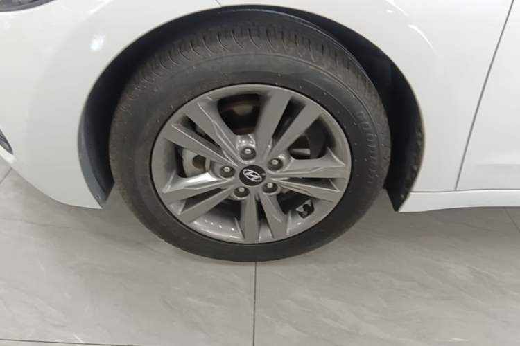 Used Hyundai Elantra (6th Generation / Lingdong) 2016 1.4T Dual-Clutch Xuan Dong · Dynamic Version Left Front Wheel Hub