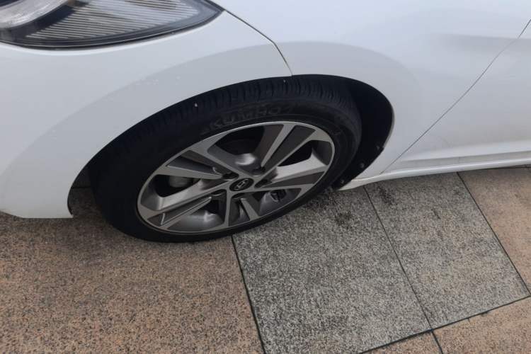 Used Hyundai Elantra (6th Generation / Lingdong) 2016 1.6L Automatic ZhiXuan – Elite Version Left Front Wheel Hub