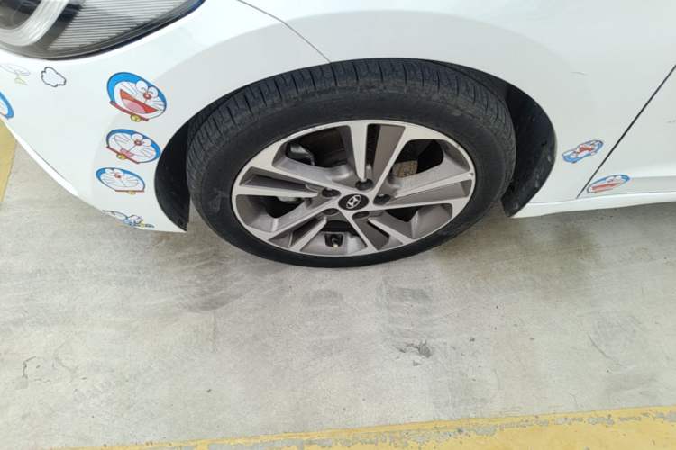 Used Hyundai Elantra (6th Generation / Lingdong) 2016 1.6L Automatic ZhiXuan – Elite Version Left Front Wheel Hub