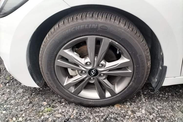 Used Hyundai Elantra (6th Generation / Lingdong) 2016 1.4T Dual-Clutch Xuan Dong · Dynamic Version Left Front Wheel Hub