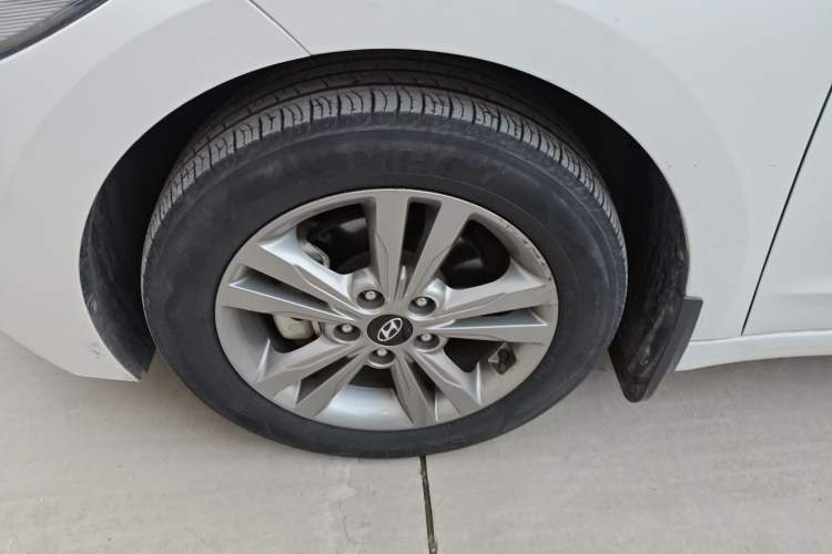 Used Hyundai Elantra (6th Generation / Lingdong) 2016 1.6L Manual ZhiXuan·Youth Edition Left Front Wheel Hub