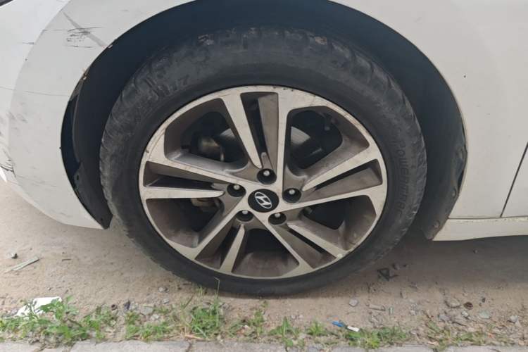 Used Hyundai Elantra (6th Generation / Lingdong) 2016 1.6L Automatic ZhiXuan – Elite Version Left Front Wheel Hub