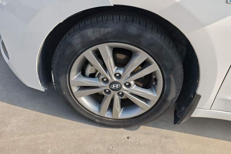 Used Hyundai Elantra (6th Generation / Lingdong) 2016 1.4T Dual-Clutch Xuan Dong · Dynamic Version Left Front Wheel Hub