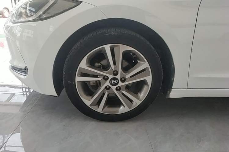 Used Hyundai Elantra (6th Generation / Lingdong) 2016 1.6L Automatic ZhiXuan – Elite Version Left Front Wheel Hub