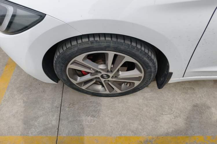 Used Hyundai Elantra (6th Generation / Lingdong) 2016 1.6L Automatic ZhiXuan – Elite Version Left Front Wheel Hub