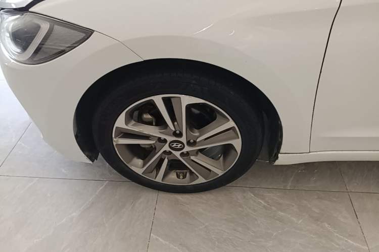 Used Hyundai Elantra (6th Generation / Lingdong) 2016 1.6L Automatic ZhiXuan – Elite Version Left Front Wheel Hub