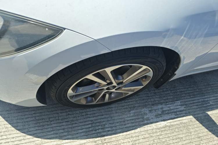 Used Hyundai Elantra (6th Generation / Lingdong) 2016 1.6L Automatic ZhiXuan – Elite Version Left Front Wheel Hub