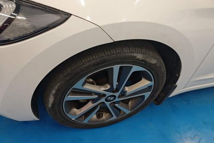 Used Hyundai Elantra (6th Generation / Lingdong) 2016 1.6L Automatic ZhiXuan – Elite Version Left Front Wheel Hub