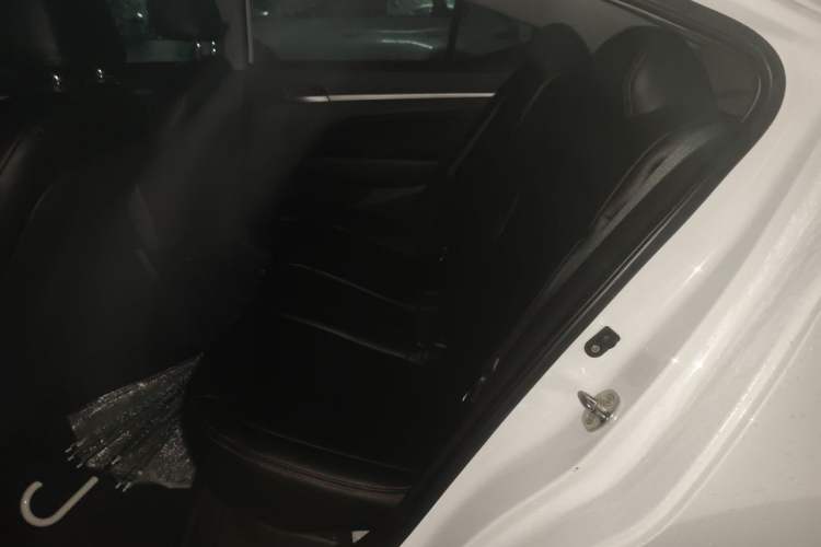 Used Hyundai Elantra (6th Generation / Lingdong) 2016 1.6L Automatic ZhiXuan – Elite Version Left Rear Seat