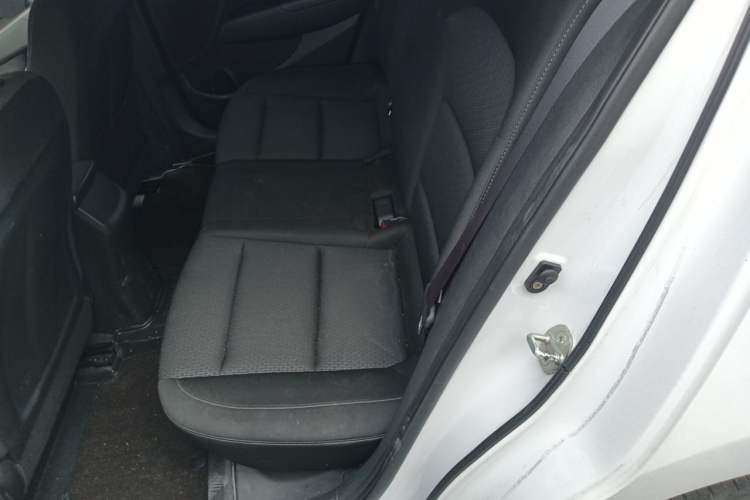 Used Hyundai Elantra (6th Generation / Lingdong) 2016 1.6L Automatic ZhiXuan – Elite Version Left Rear Seat