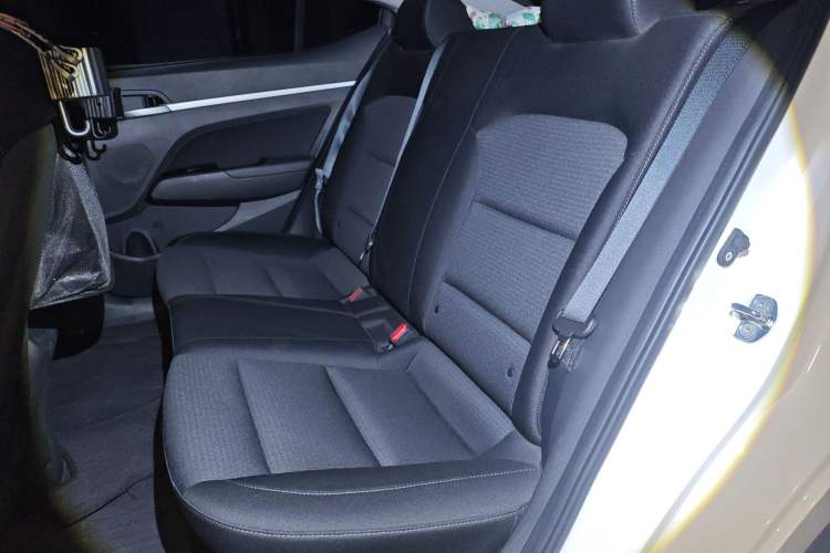 Used Hyundai Elantra (6th Generation / Lingdong) 2016 1.6L Automatic ZhiXuan – Elite Version Left Rear Seat