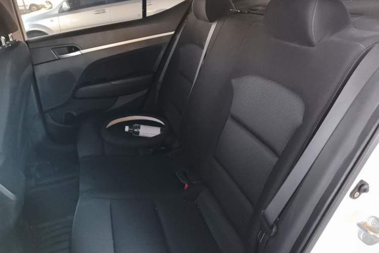 Used Hyundai Elantra (6th Generation / Lingdong) 2016 1.6L Manual ZhiXuan·Youth Edition Left Rear Seat